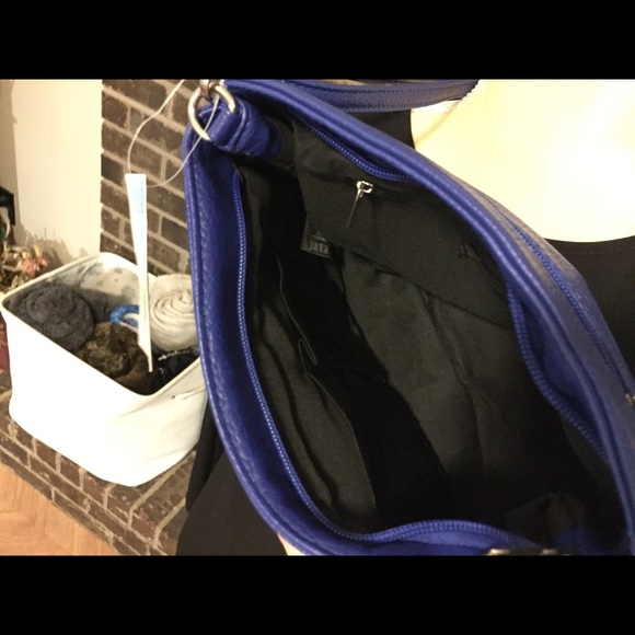 NWT boutique purse 💙 - Picture 3 of 3